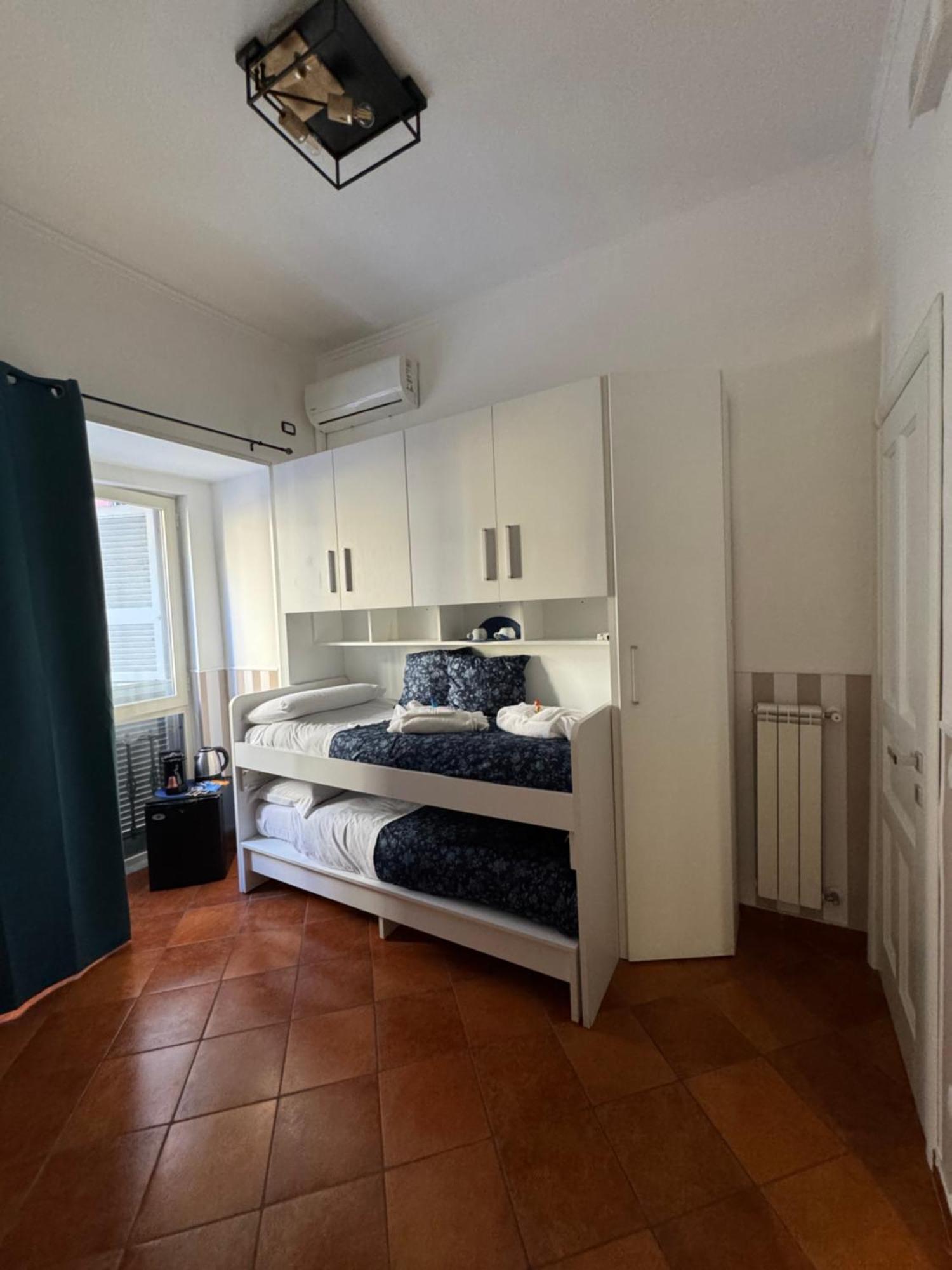 Bed and Breakfast Naporà à Naples Extérieur photo