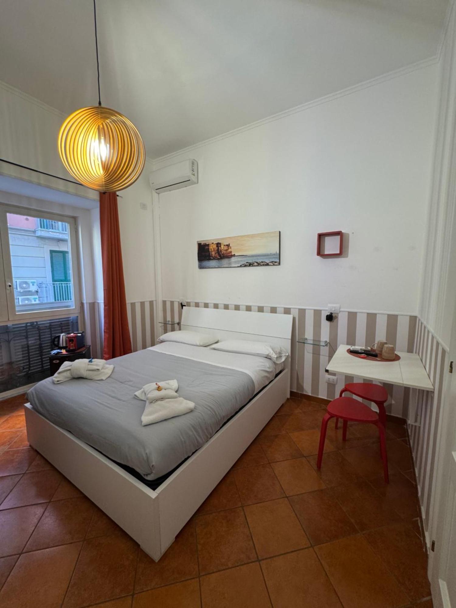Bed and Breakfast Naporà à Naples Extérieur photo